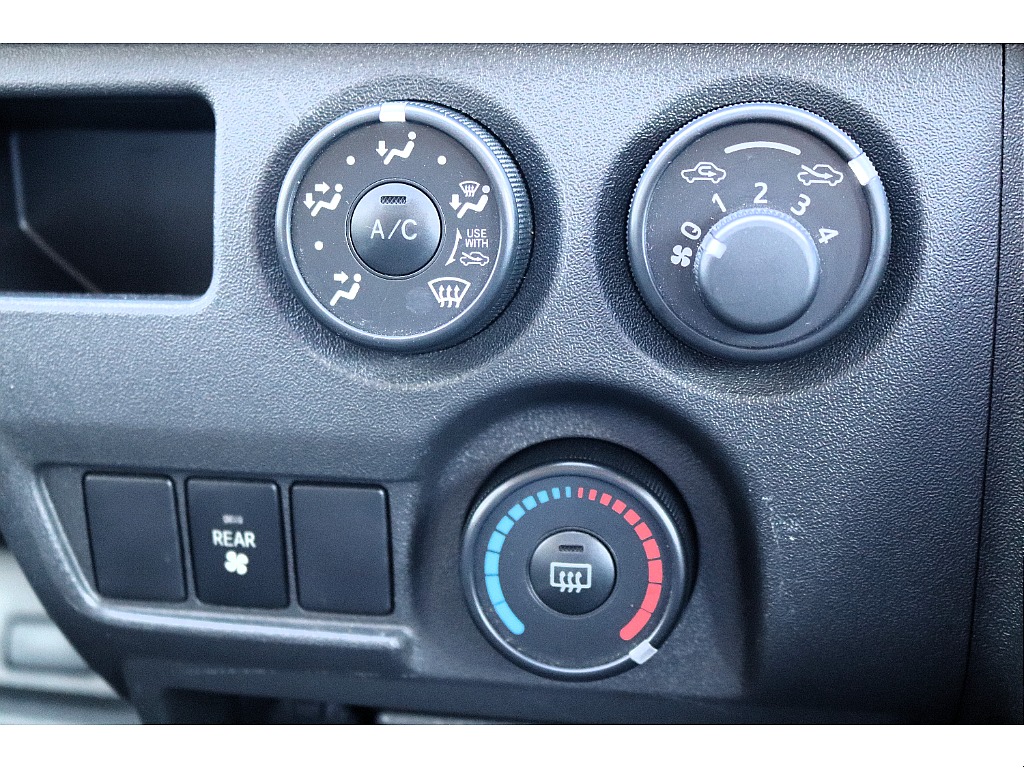 ハイエースセカンド高崎店にて展示中♪027-384-3591