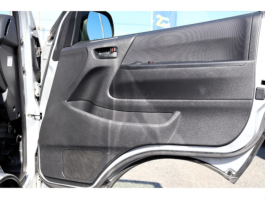 ハイエースセカンド高崎店にて展示中♪027-384-3591