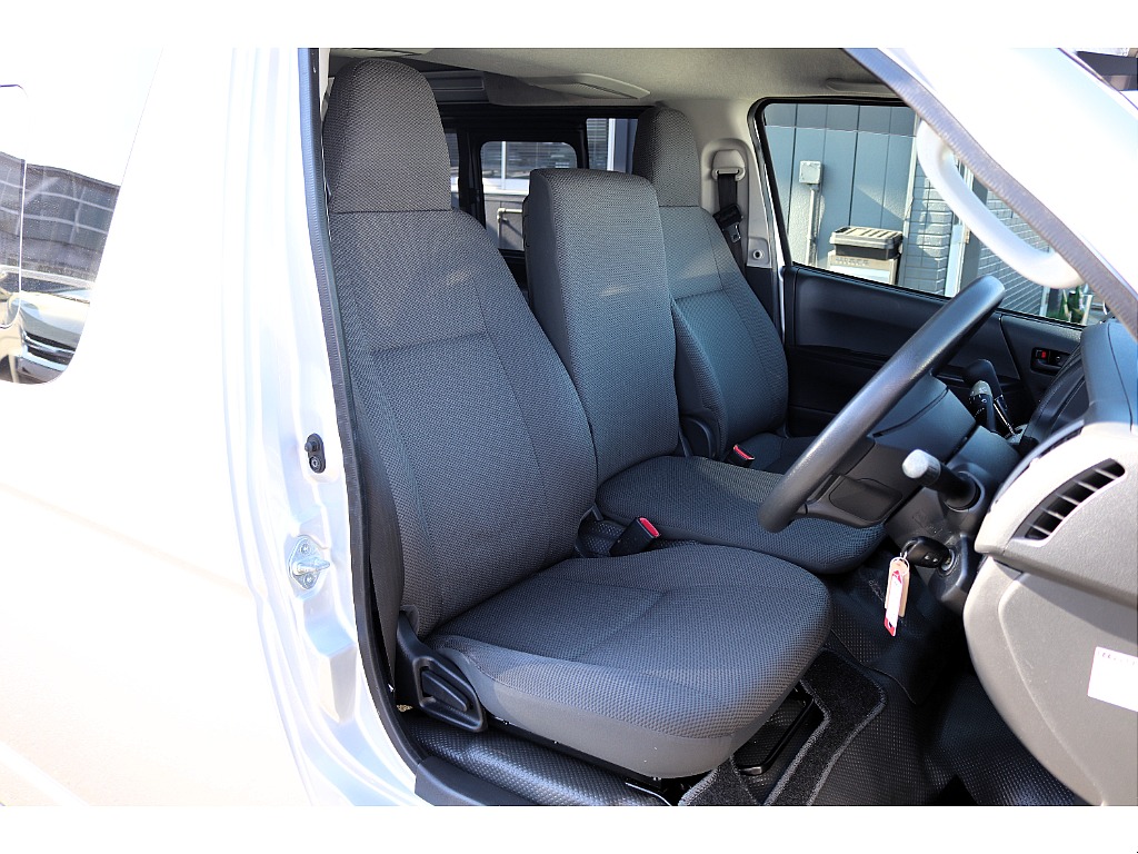 ハイエースセカンド高崎店にて展示中♪027-384-3591