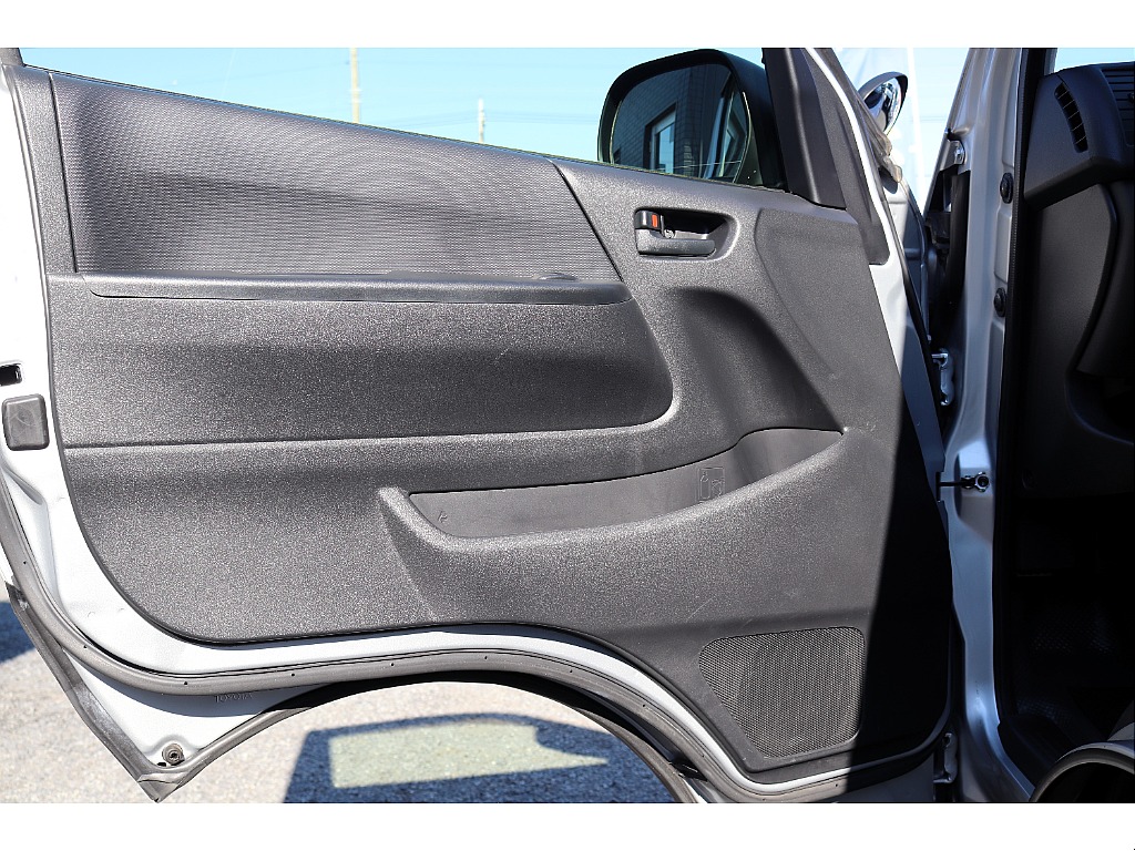 ハイエースセカンド高崎店にて展示中♪027-384-3591