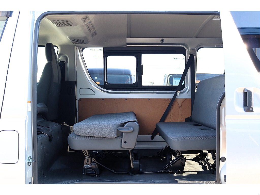 ハイエースセカンド高崎店にて展示中♪027-384-3591