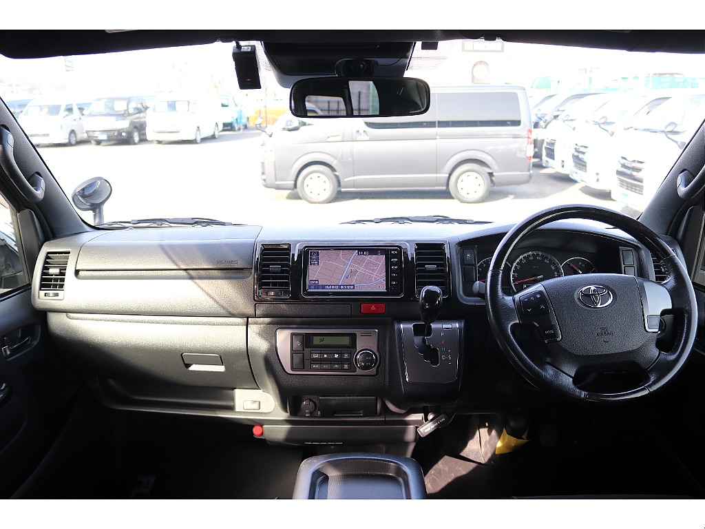 ハイエースセカンド高崎店にて展示中♪027-384-3591