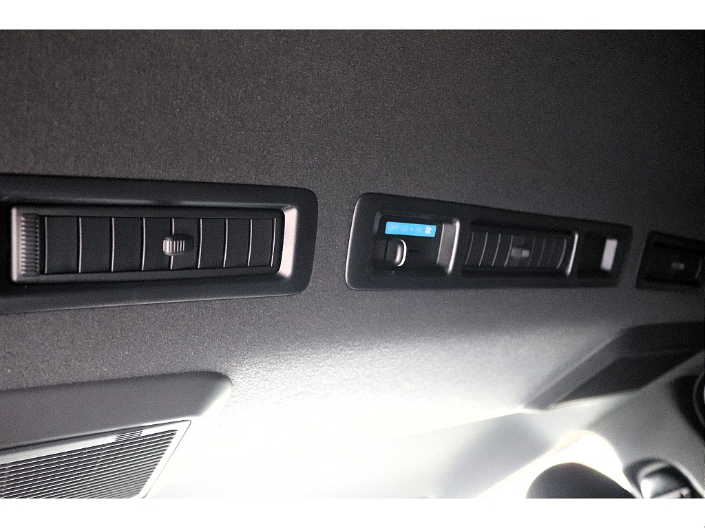 ハイエースセカンド高崎店にて展示中♪027-384-3591