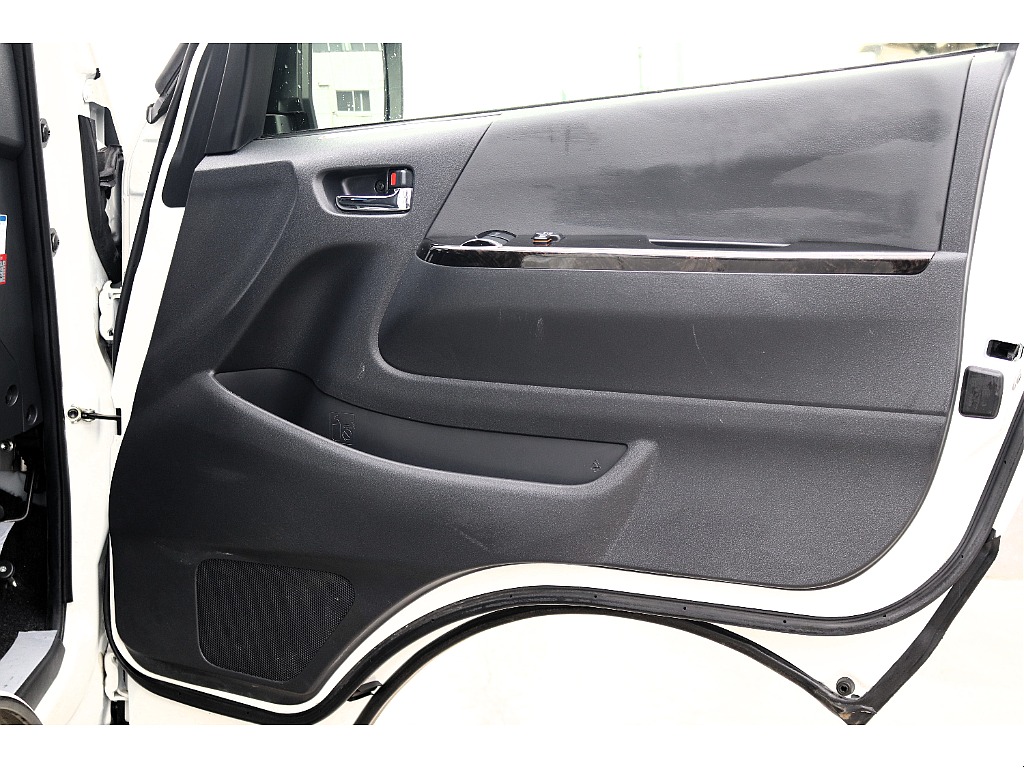 ハイエースセカンド高崎店にて展示中♪027-384-3591