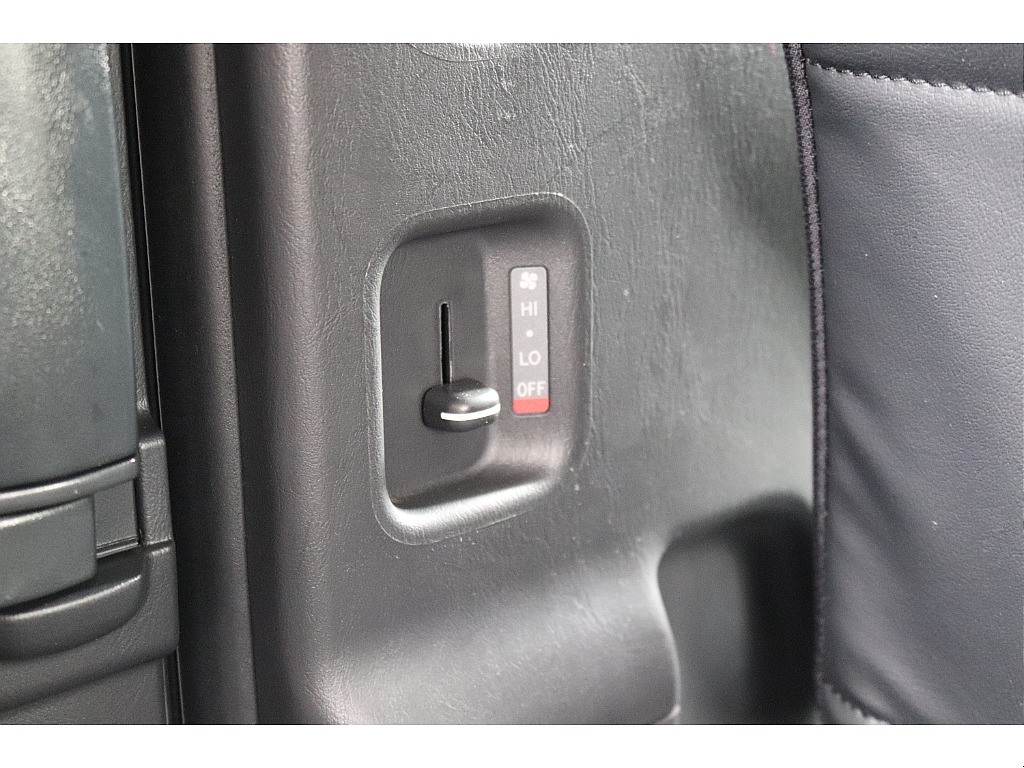 ハイエースセカンド高崎店にて展示中♪027-384-3591