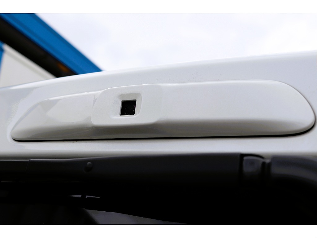 ハイエースセカンド高崎店にて展示中♪027-384-3591