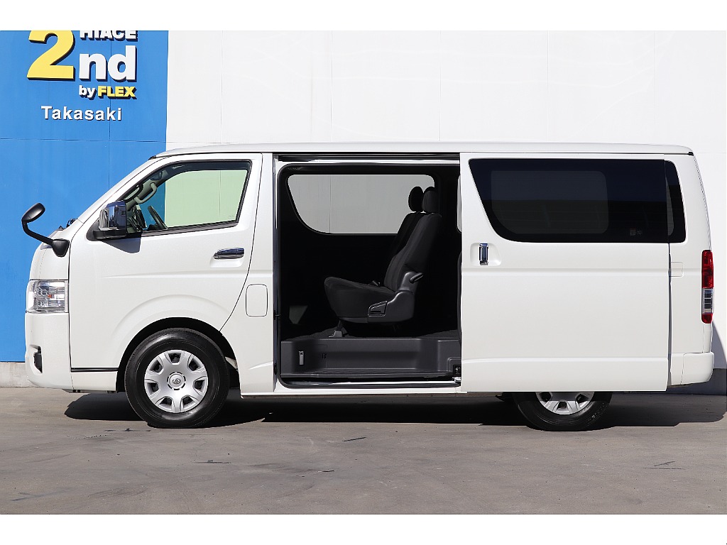 ハイエースセカンド高崎店にて展示中♪027-384-3591