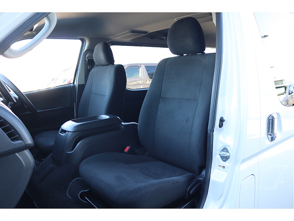 ハイエースセカンド高崎店にて展示中♪027-384-3591