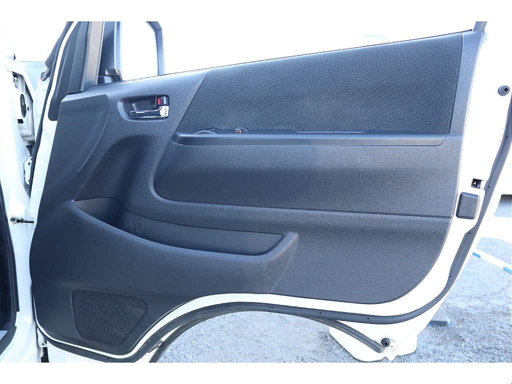 ハイエースセカンド高崎店にて展示中♪027-384-3591