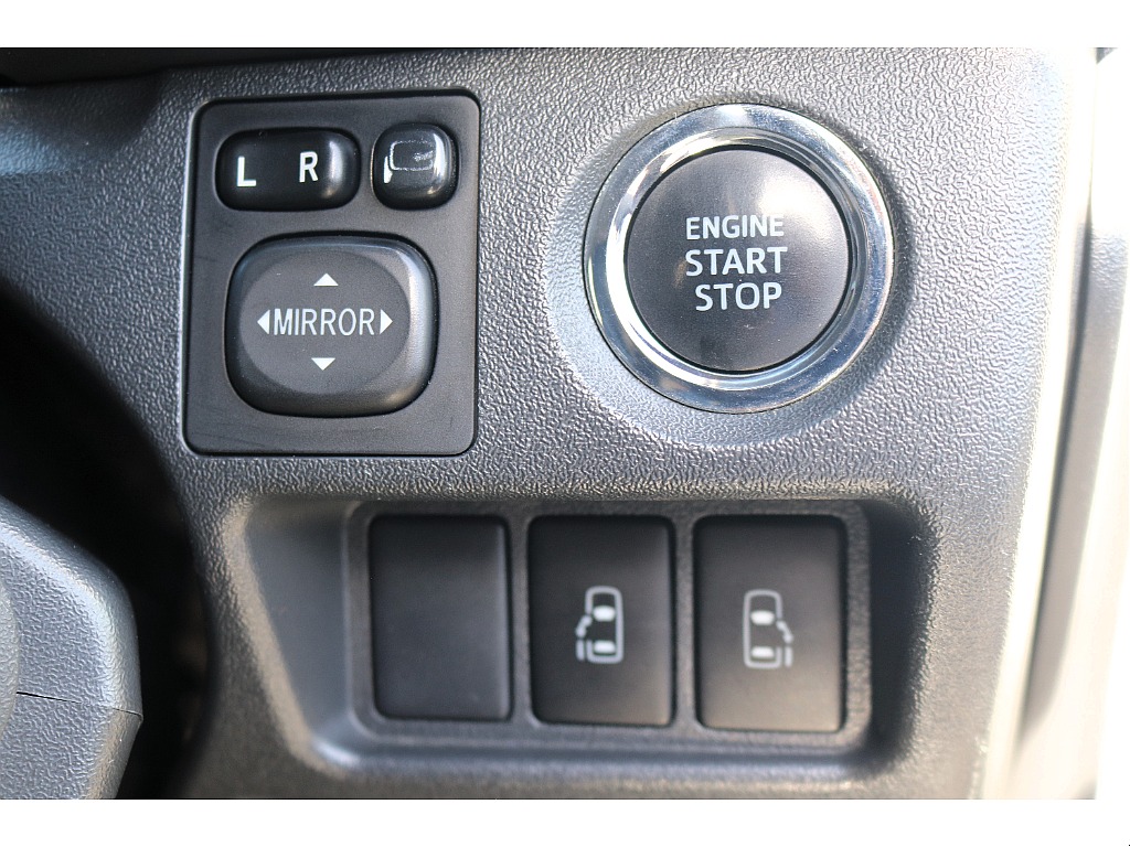 ハイエースセカンド高崎店にて展示中♪027-384-3591