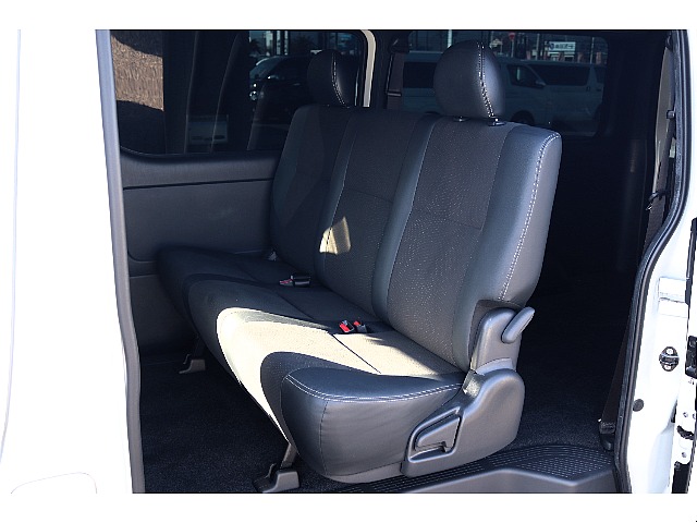 ハイエースセカンド高崎店にて展示中♪027-384-3591