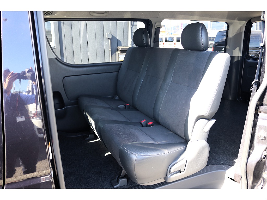 シートカバーなどのカスタムも可能です♪