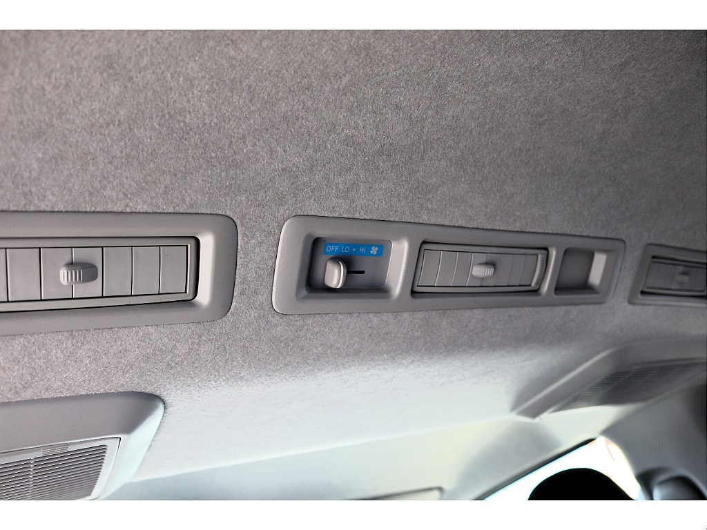 ハイエースセカンド高崎店にて展示中♪027-384-3591