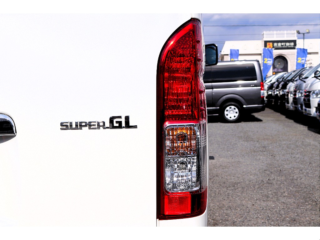 ハイエースセカンド高崎店にて展示中♪027-384-3591