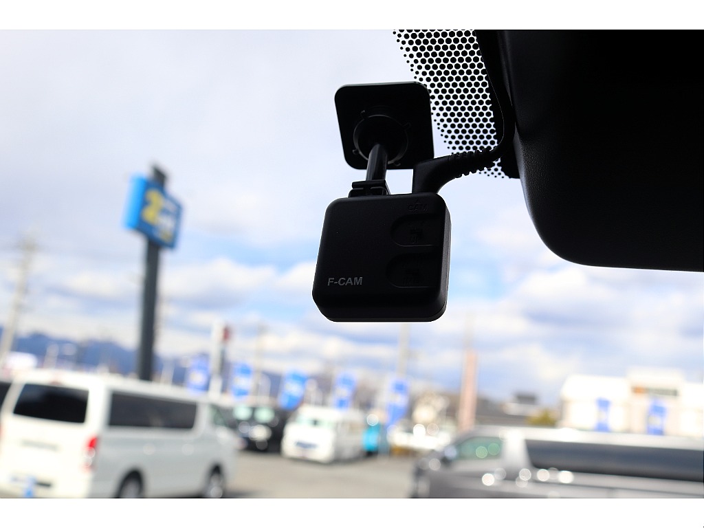 ハイエースセカンド高崎店にて展示中♪027-384-3591