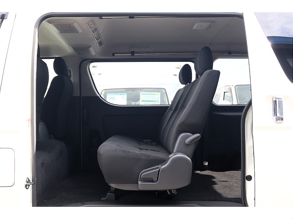 ハイエースセカンド高崎店にて展示中♪027-384-3591