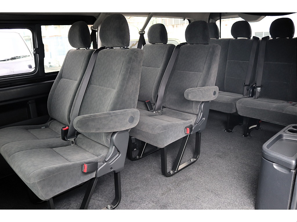 ハイエースセカンド高崎店にて展示中♪027-384-3591