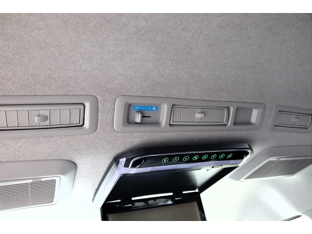 ハイエースセカンド高崎店にて展示中♪027-384-3591