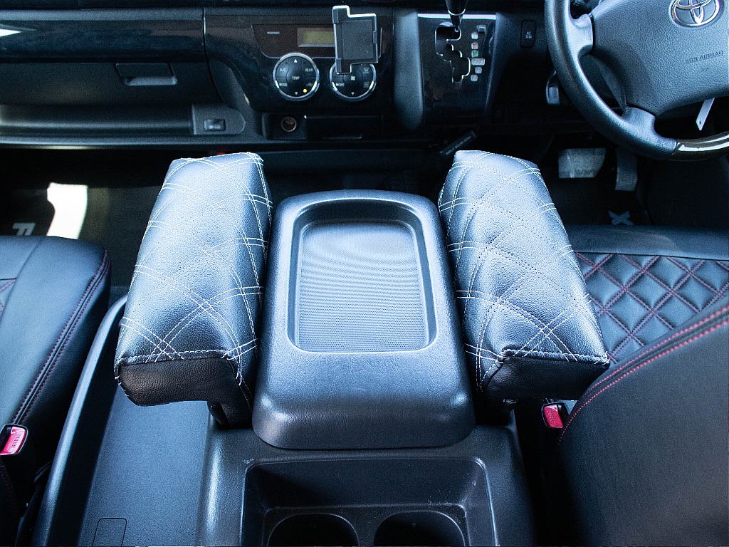 ハイエースセカンド高崎店にて展示中♪027-384-3591