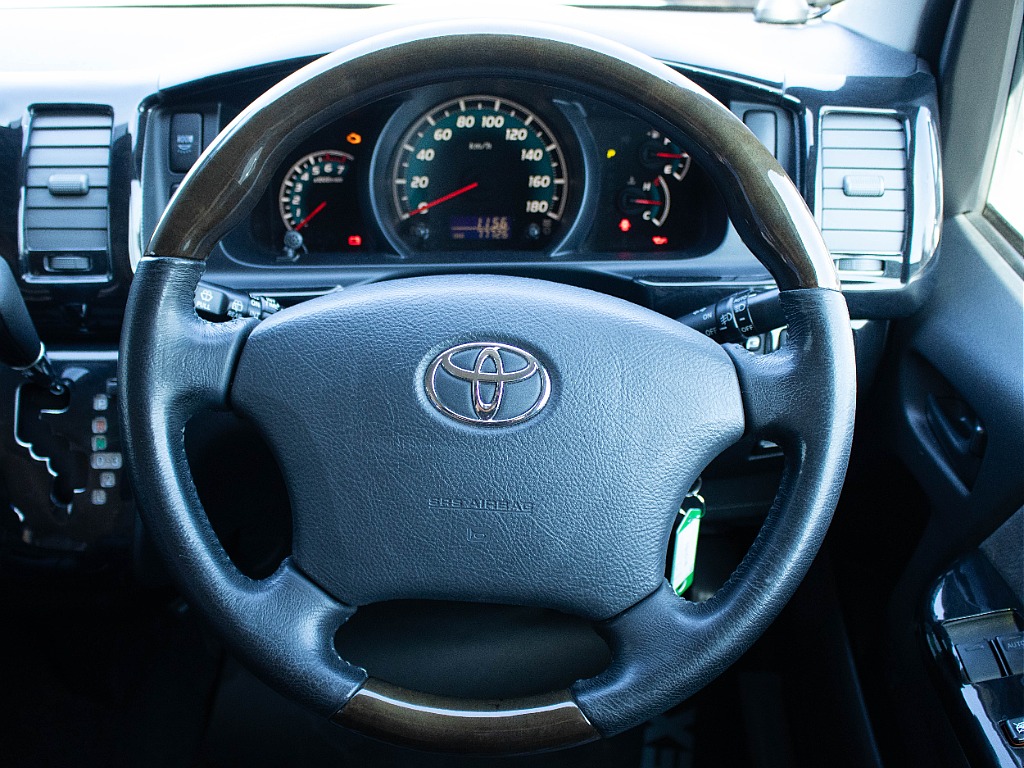 ハイエースセカンド高崎店にて展示中♪027-384-3591