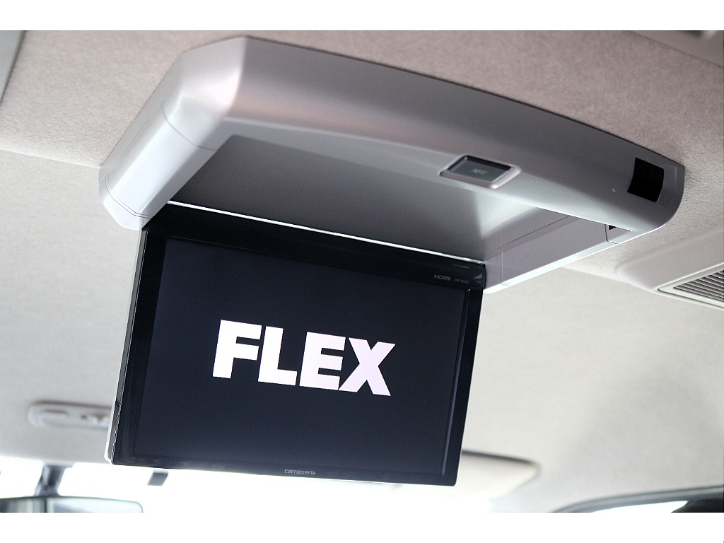 フリップダウンモニター装着♪