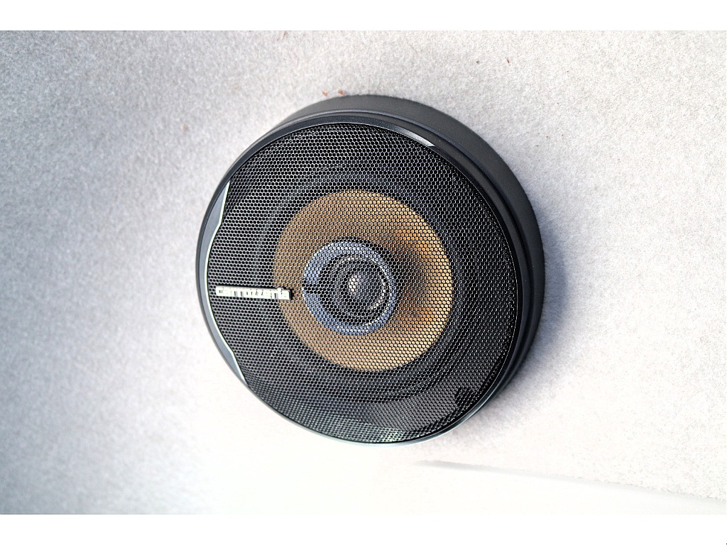 ハイエースセカンド高崎店にて展示中♪027-384-3591