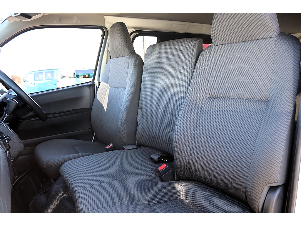 ハイエースセカンド高崎店にて展示中♪027-384-3591