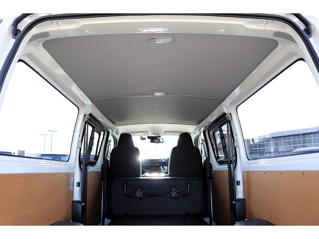 ハイエースセカンド高崎店にて展示中♪027-384-3591