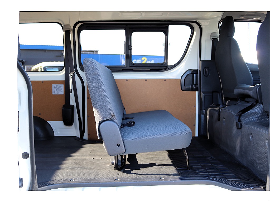 ハイエースセカンド高崎店にて展示中♪027-384-3591