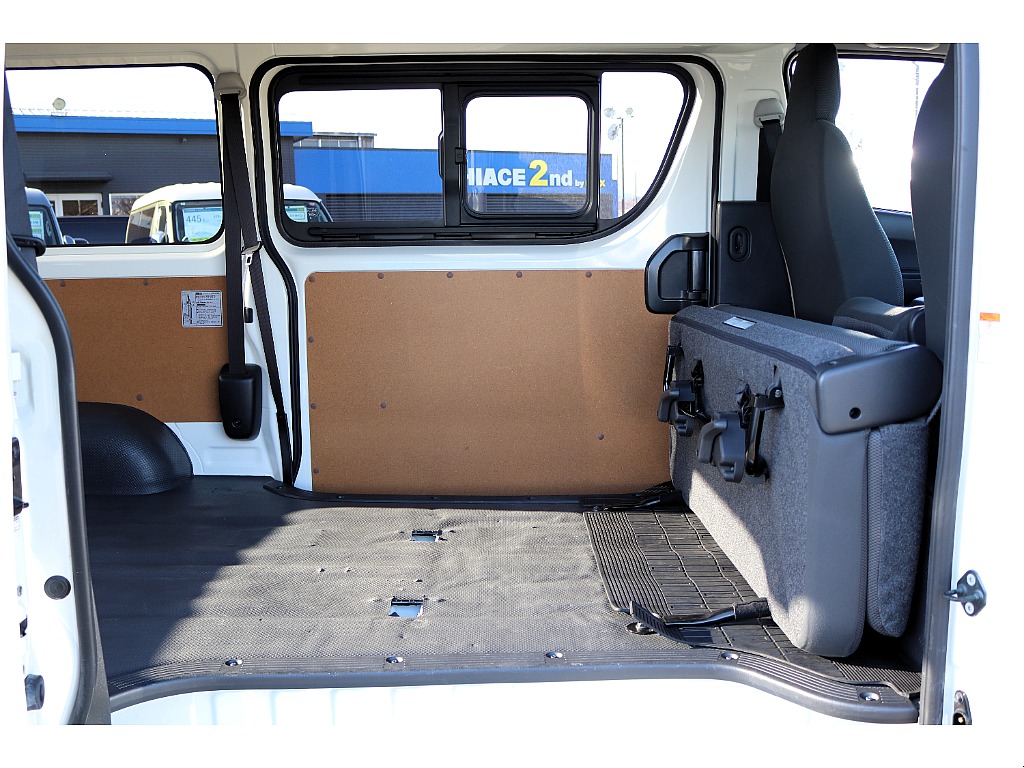 ハイエースセカンド高崎店にて展示中♪027-384-3591