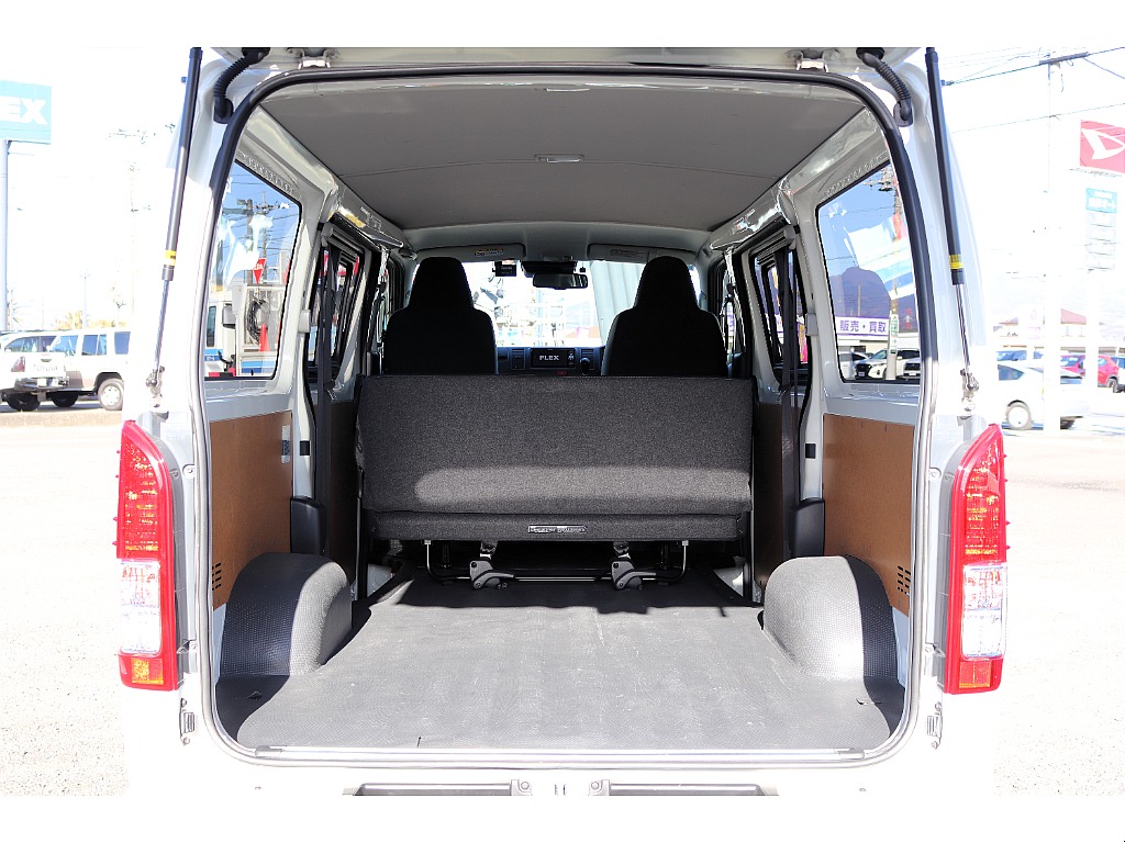 ハイエースセカンド高崎店にて展示中♪027-384-3591