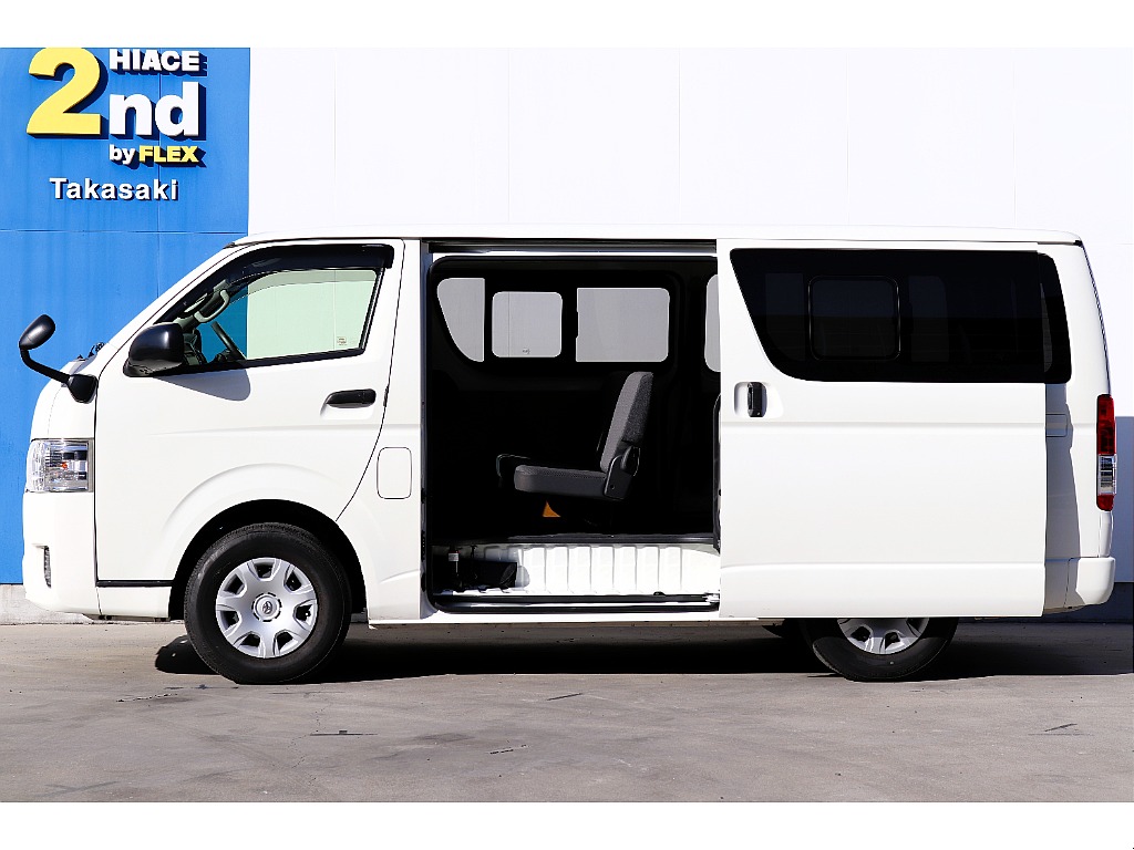 ハイエースセカンド高崎店にて展示中♪027-384-3591