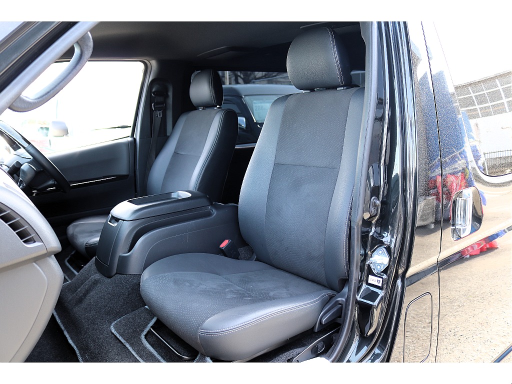 ハイエースセカンド高崎店にて展示中♪027-384-3591