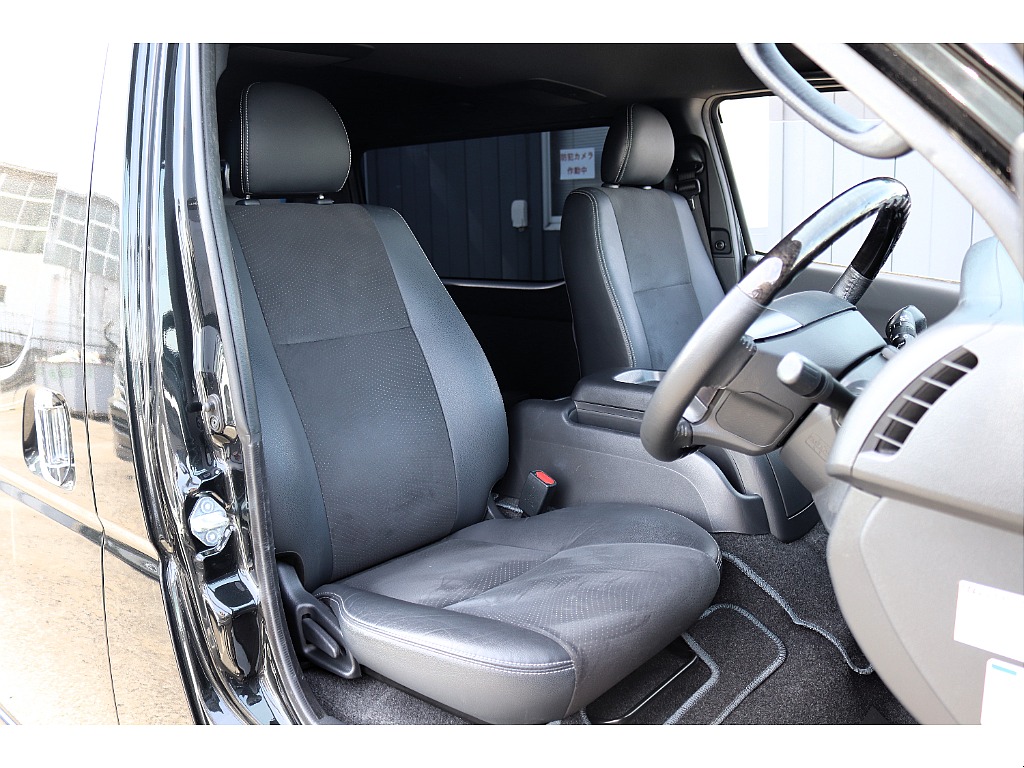 ハイエースセカンド高崎店にて展示中♪027-384-3591