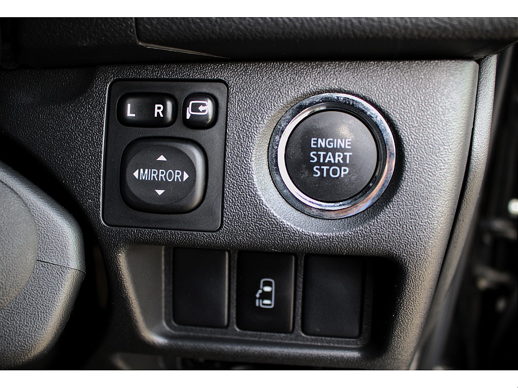 ハイエースセカンド高崎店にて展示中♪027-384-3591