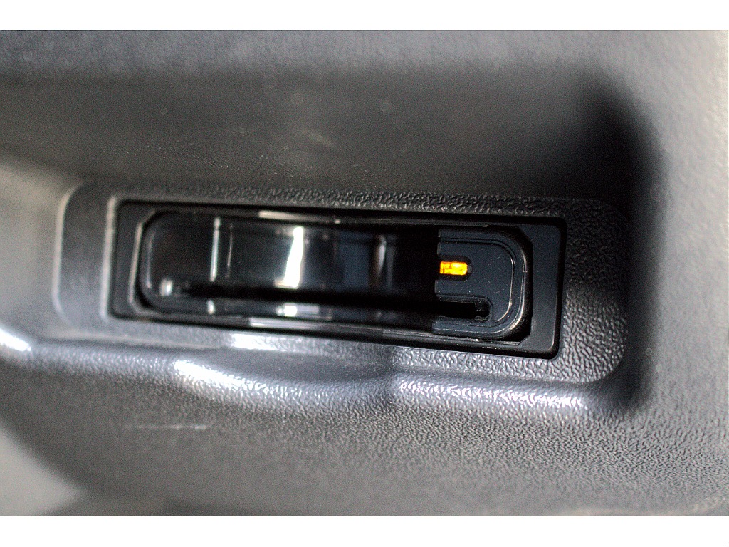 ハイエースセカンド高崎店にて展示中♪027-384-3591