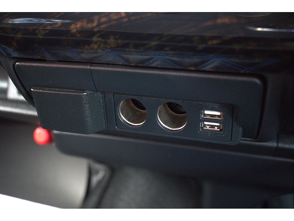 ハイエースセカンド高崎店にて展示中♪027-384-3591