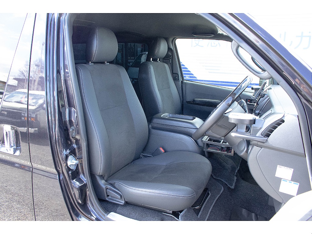 ハイエースセカンド高崎店にて展示中♪027-384-3591