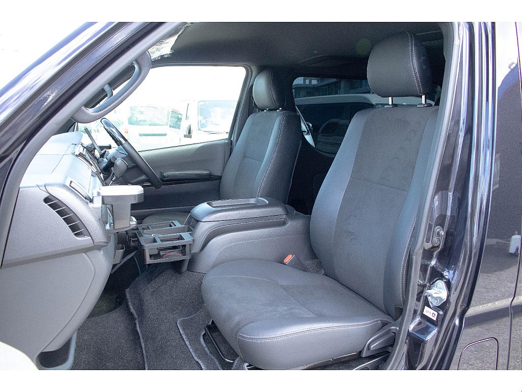 ハイエースセカンド高崎店にて展示中♪027-384-3591