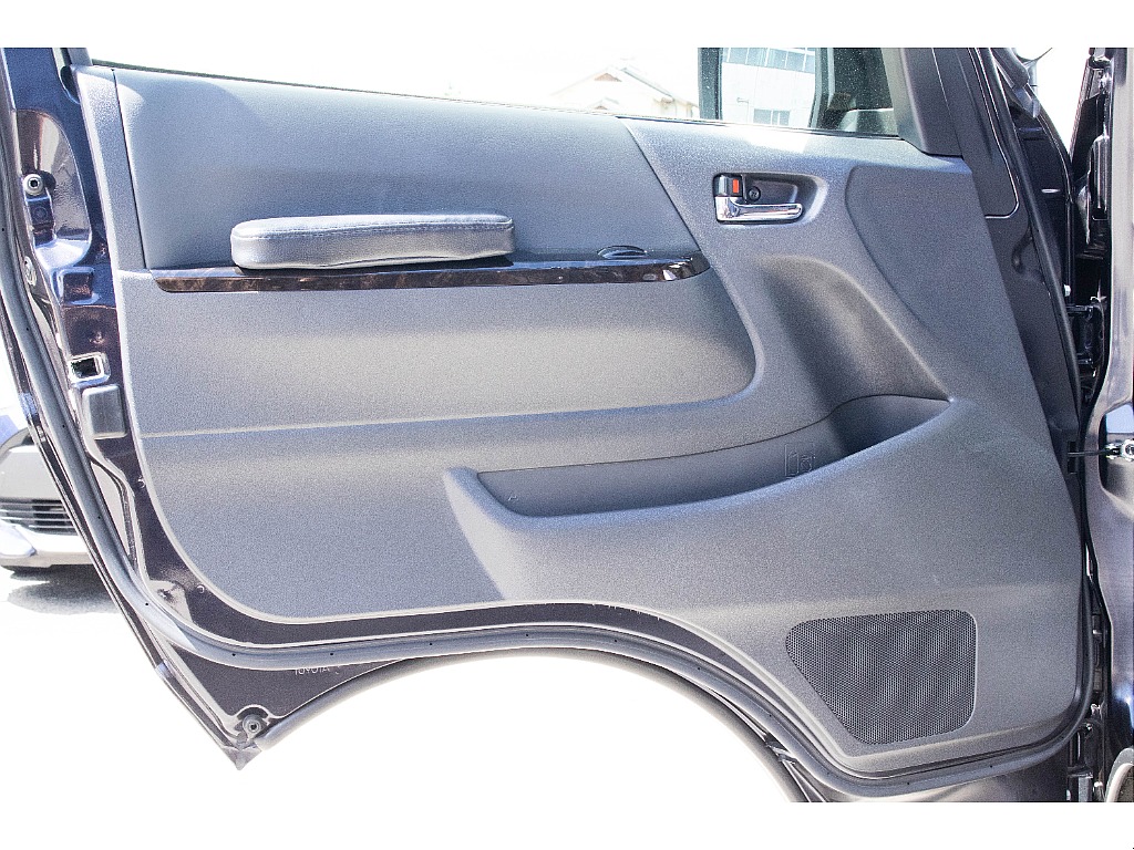 ハイエースセカンド高崎店にて展示中♪027-384-3591