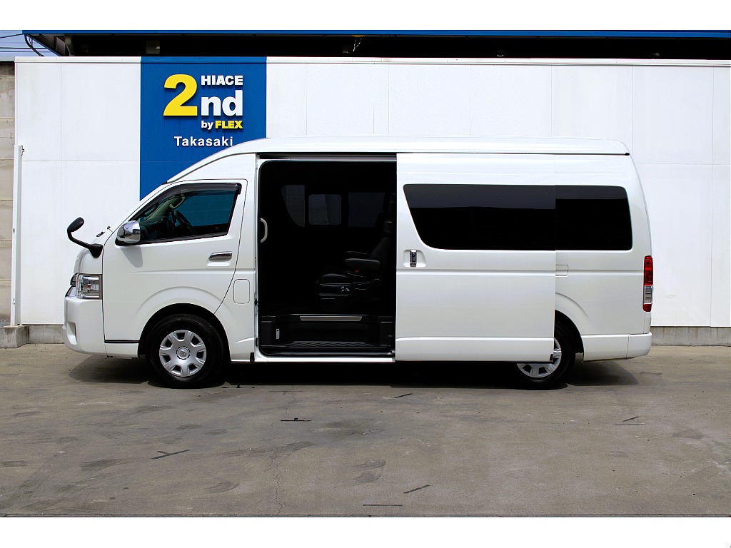 ハイエースセカンド高崎店にて展示中♪027-384-3591
