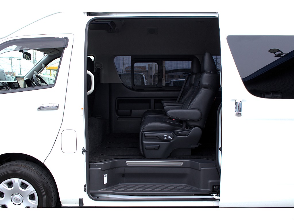 ハイエースセカンド高崎店にて展示中♪027-384-3591