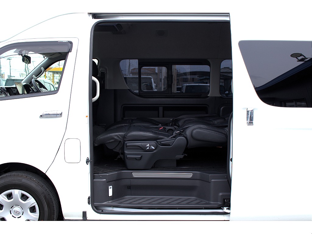 ハイエースセカンド高崎店にて展示中♪027-384-3591