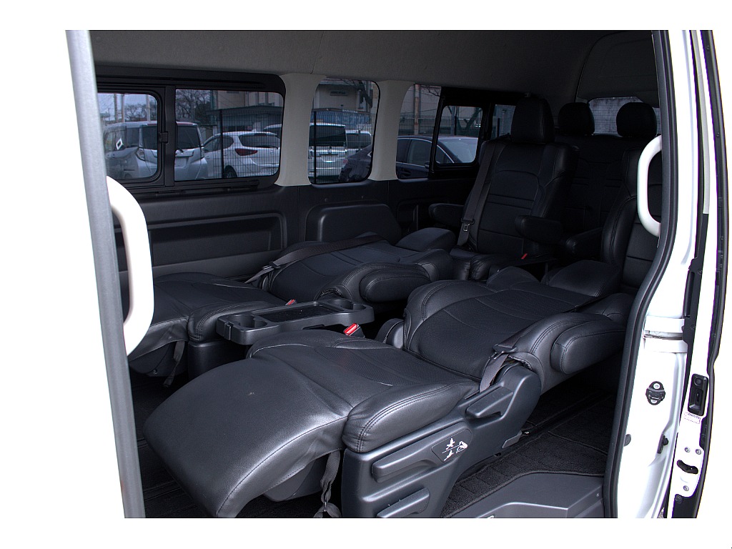 ハイエースセカンド高崎店にて展示中♪027-384-3591