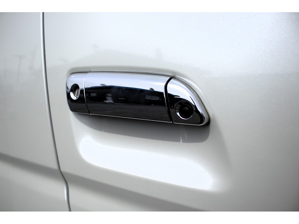 ハイエースセカンド高崎店にて展示中♪027-384-3591