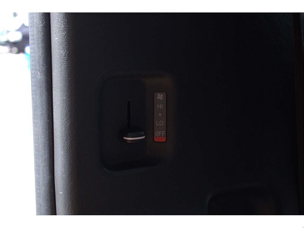 ハイエースセカンド高崎店にて展示中♪027-384-3591