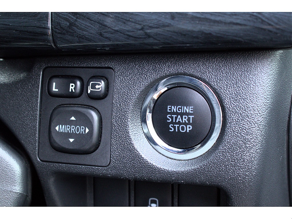 ハイエースセカンド高崎店にて展示中♪027-384-3591