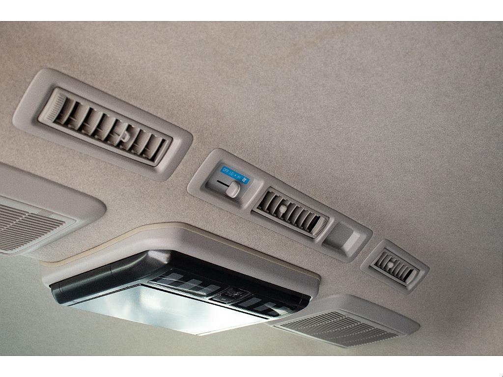 ハイエースセカンド高崎店にて展示中♪027-384-3591