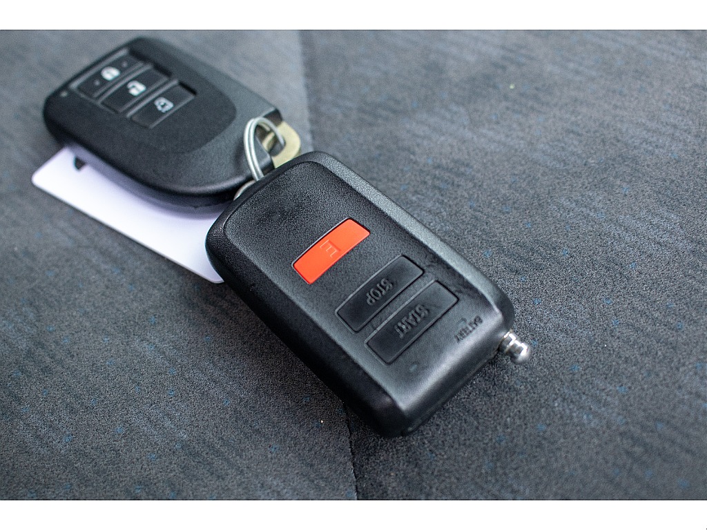 ハイエースセカンド高崎店にて展示中♪027-384-3591