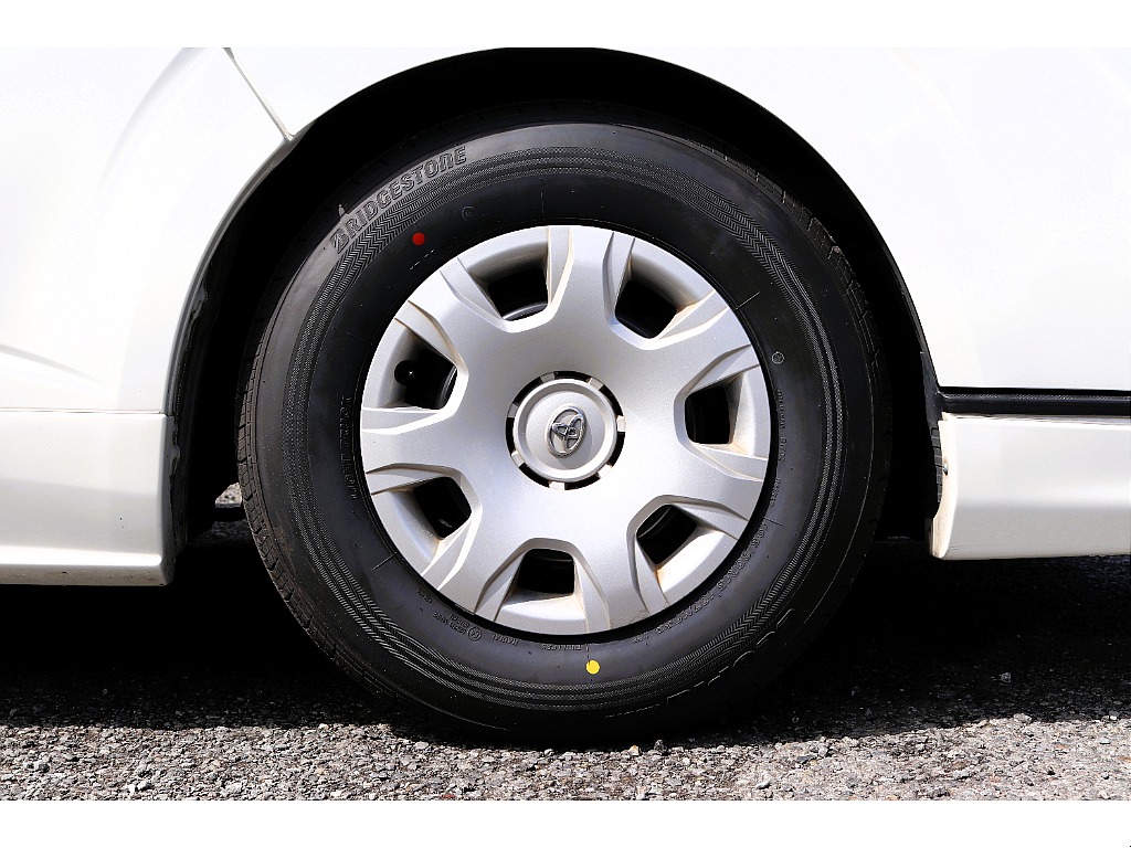 タイヤホイールもカスタム可能！